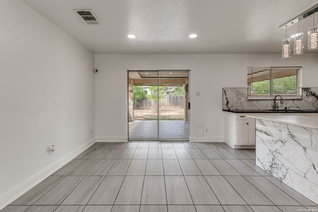 7231 Dwarf Palm, San Antonio, TX 78218