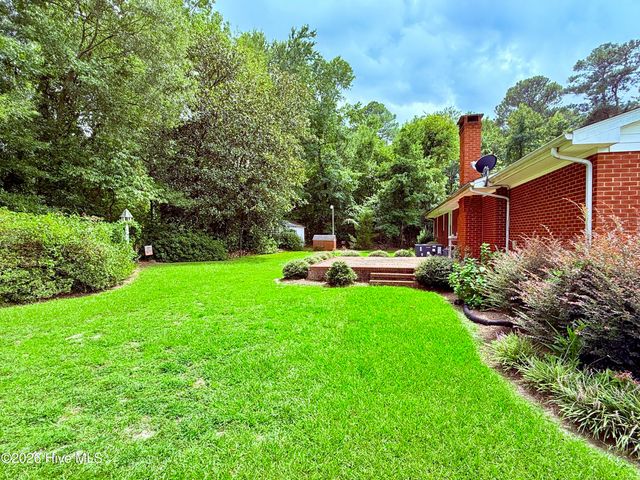 201 Forest Drive, La Grange, NC 28551