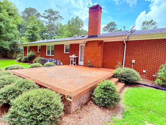 201 Forest Drive, La Grange, NC 28551