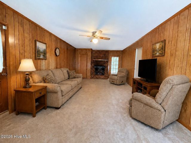 201 Forest Drive, La Grange, NC 28551