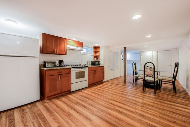 7562 177th Street, Fresh Meadows, NY 11366