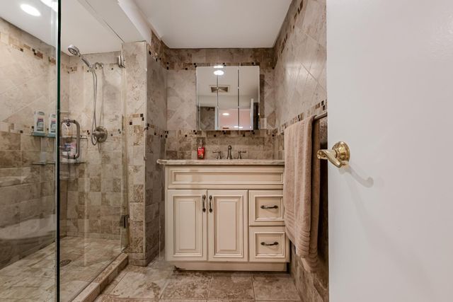 7562 177th Street, Fresh Meadows, NY 11366