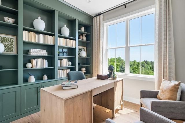 83 Kestrel Heights 45, Plymouth, MA 02360