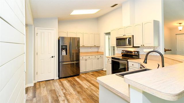 12525 PINE GLEN DRIVE, Leesburg, FL 34788