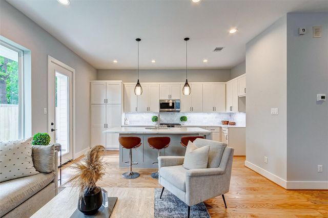 1844 W Tidwell Road, Houston, TX 77091