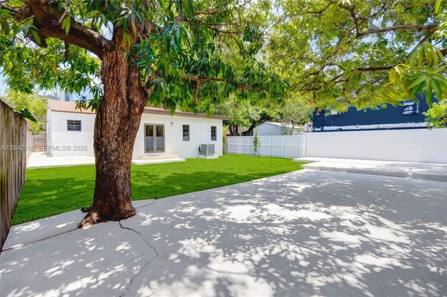 322 SW 18th Road, Miami, FL 33129