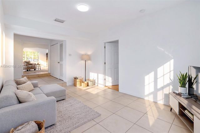 322 SW 18th Road, Miami, FL 33129