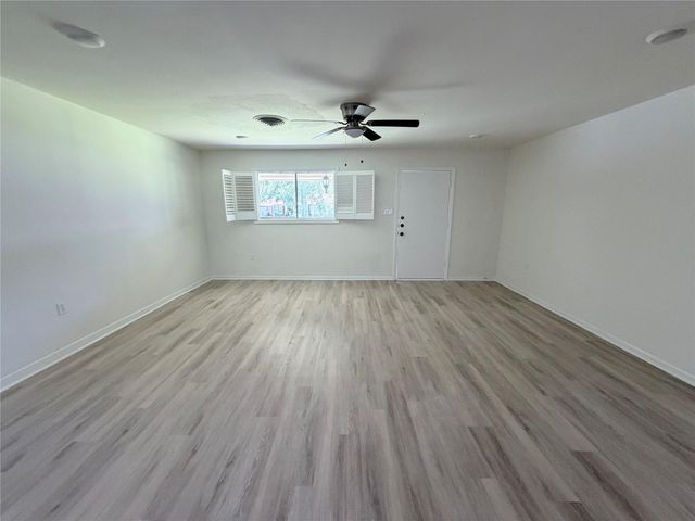 807 W Murrill Street, Baytown, TX 77520