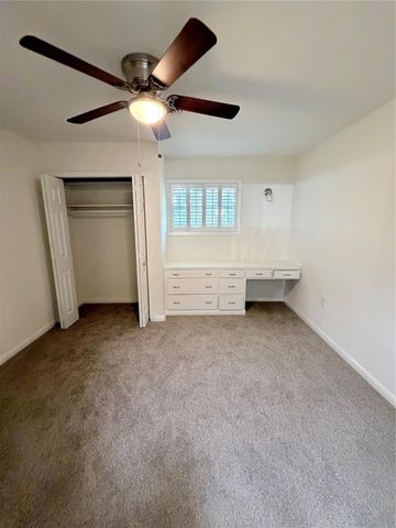 807 W Murrill Street, Baytown, TX 77520