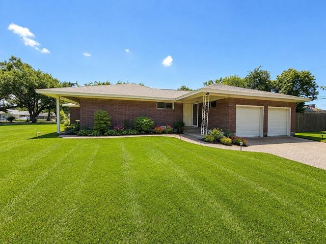 807 W Murrill Street, Baytown, TX 77520