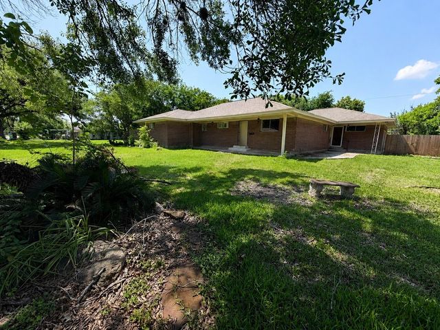 807 W Murrill Street, Baytown, TX 77520