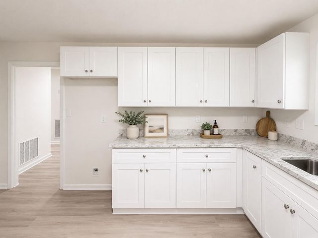 807 W Murrill Street, Baytown, TX 77520