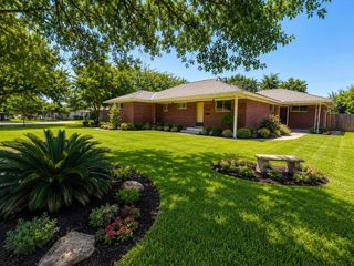 807 W Murrill Street, Baytown, TX 77520