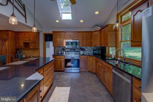 1089 ROBERT FULTON HWY, Quarryville, PA 17566