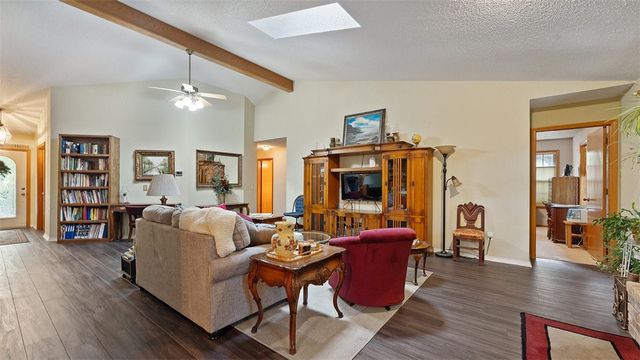 11 Wiltshire Drive, Bella Vista, AR 72714