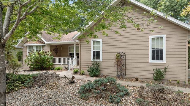 11 Wiltshire Drive, Bella Vista, AR 72714