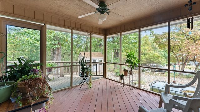 11 Wiltshire Drive, Bella Vista, AR 72714