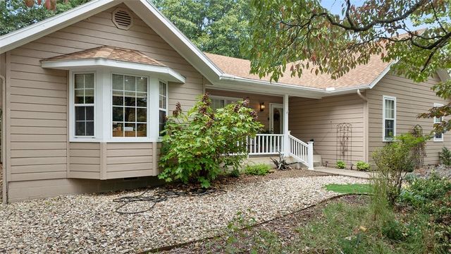 11 Wiltshire Drive, Bella Vista, AR 72714