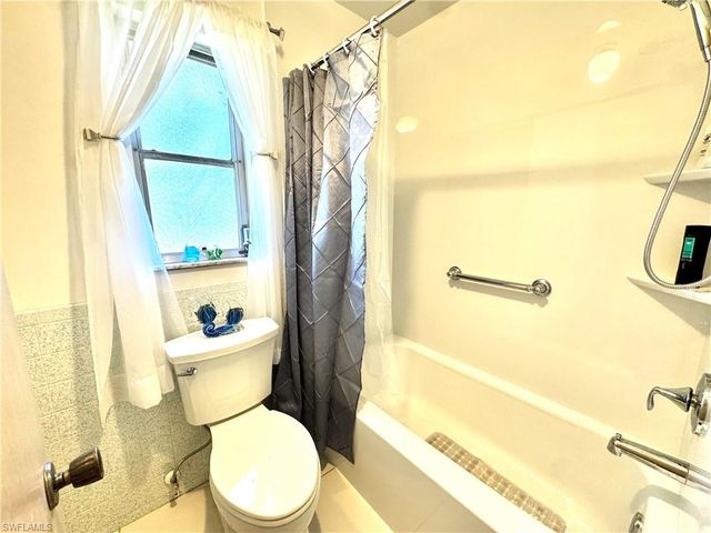 1048 Porpoise RD, Venice, FL 34293