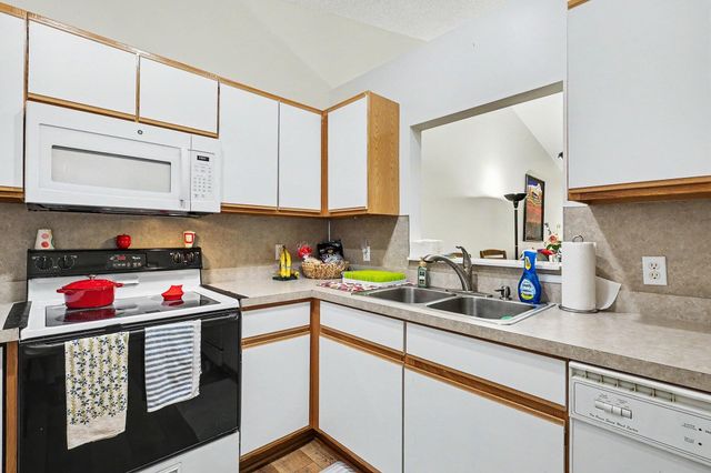1842 Ruddiman Drive, North Muskegon City, MI 49445