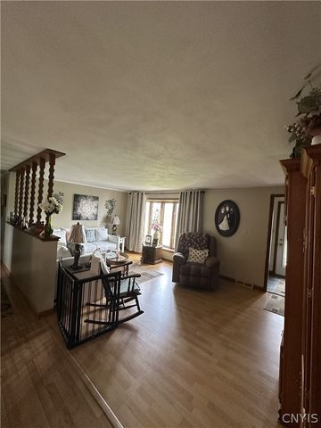 10275 Caughdenoy Road, Clay, NY 13029