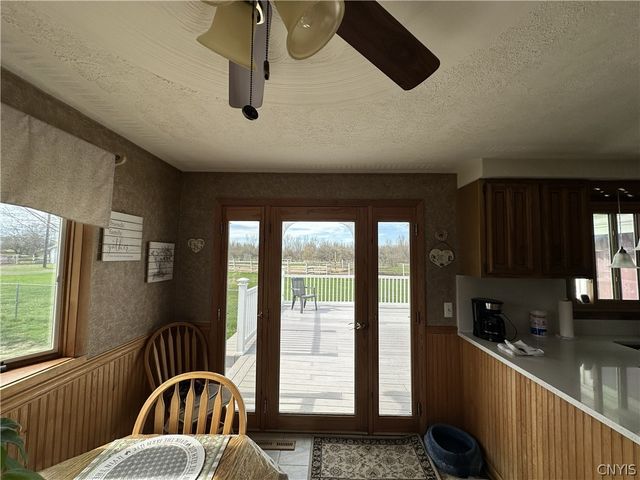 10275 Caughdenoy Road, Clay, NY 13029