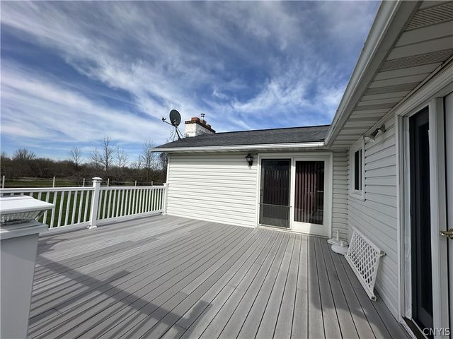 10275 Caughdenoy Road, Clay, NY 13029