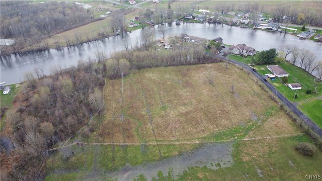 10275 Caughdenoy Road, Clay, NY 13029