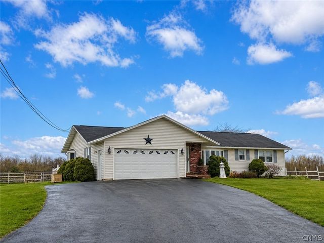 10275 Caughdenoy Road, Clay, NY 13029