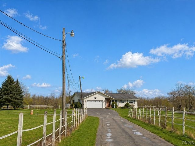 10275 Caughdenoy Road, Clay, NY 13029
