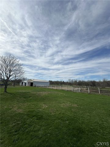 10275 Caughdenoy Road, Clay, NY 13029
