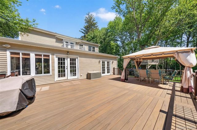 517 Elizabeth Road, Yorktown Heights, NY 10598