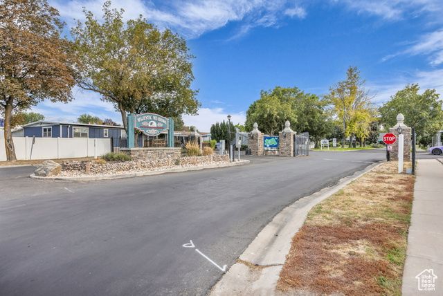 4696 S ASPEN LN, Taylorsville, UT 84123