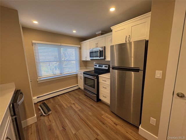 49925 Main Road 2nd Floor, Southold, NY 11971