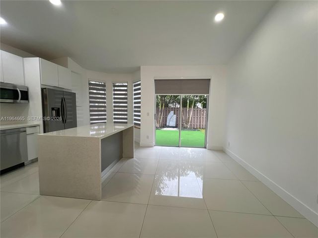 853 NW 131st Ave, Pembroke Pines, FL 33028