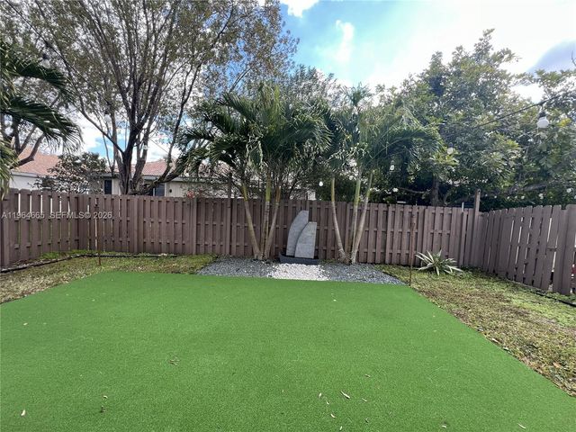 853 NW 131st Ave, Pembroke Pines, FL 33028
