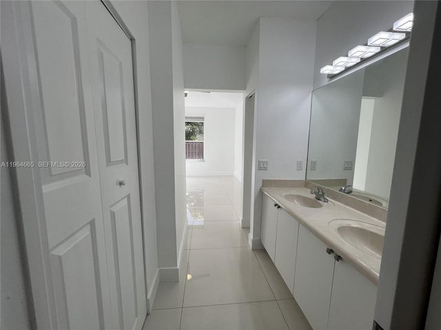 853 NW 131st Ave, Pembroke Pines, FL 33028