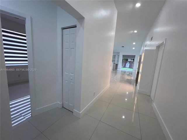 853 NW 131st Ave, Pembroke Pines, FL 33028