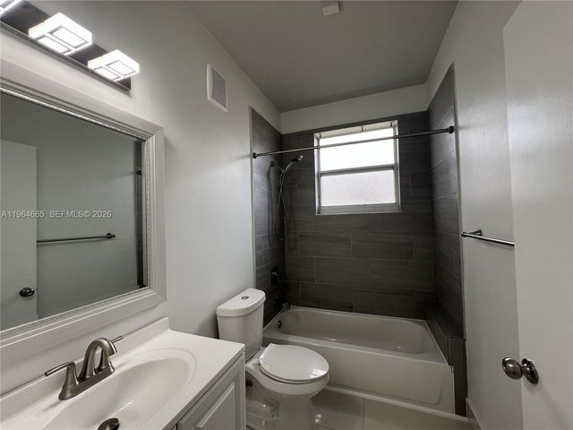 853 NW 131st Ave, Pembroke Pines, FL 33028