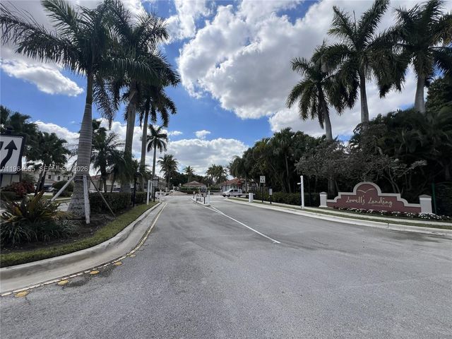 853 NW 131st Ave, Pembroke Pines, FL 33028