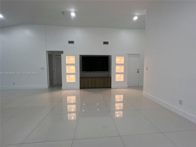 853 NW 131st Ave, Pembroke Pines, FL 33028