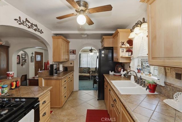 2041 Blenheim, Riverside, CA 92507