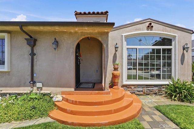2041 Blenheim, Riverside, CA 92507