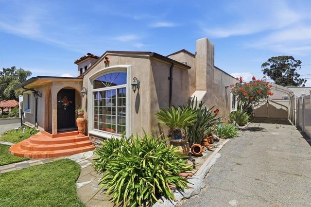 2041 Blenheim, Riverside, CA 92507