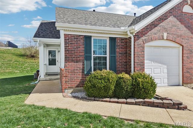 10358 Tiffany Village Circle Drive, St Louis, MO 63123