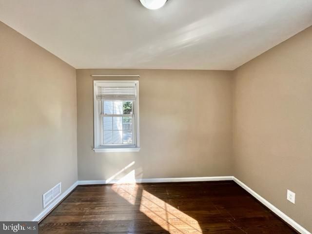 5128 MANGUM RD, College Park, MD 20740