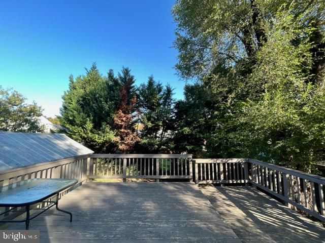 5128 MANGUM RD, College Park, MD 20740