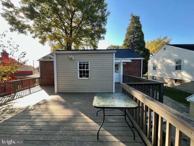 5128 MANGUM RD, College Park, MD 20740