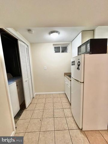 5128 MANGUM RD, College Park, MD 20740