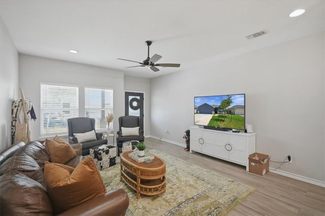 1934 Justify Dr, Corpus Christi, TX 78417